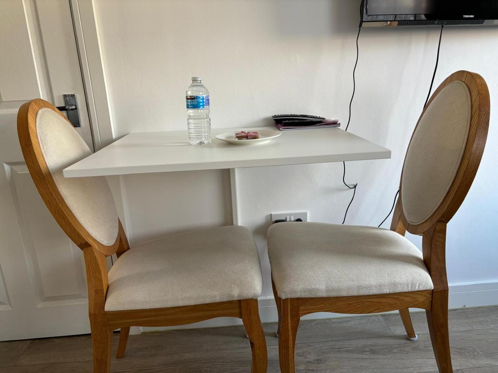 Modern & Cozy Gem - 10Min To City Center - Parking Йорк Екстер'єр фото